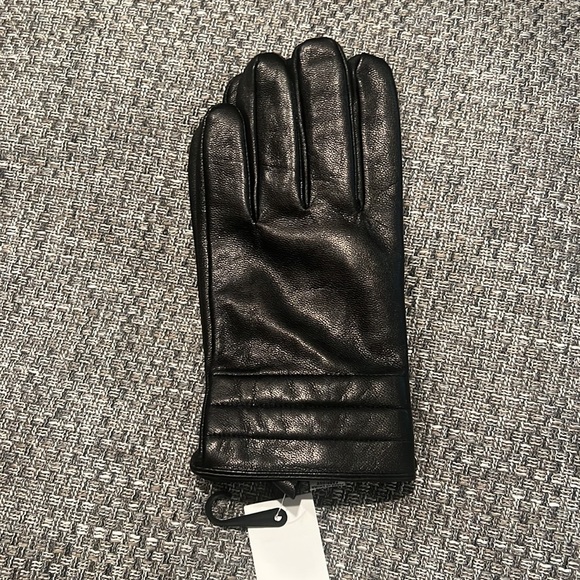 Calvin Klein Gloves - Picture 2 of 3